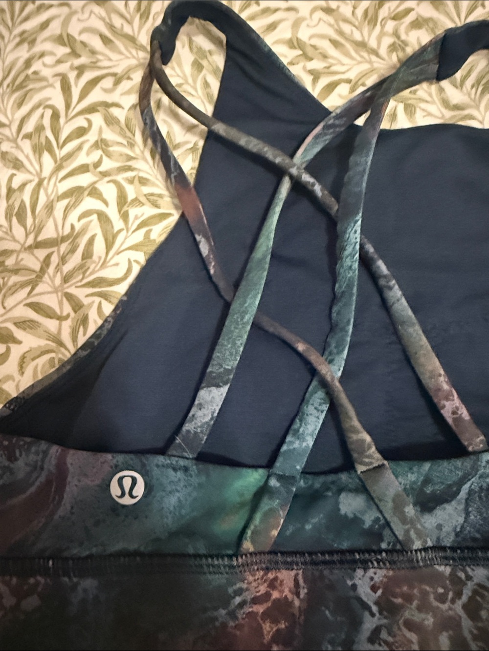lululemon athletica Black Marble-Print Leggings & Matching Sports Bra - Picture 3 of 5